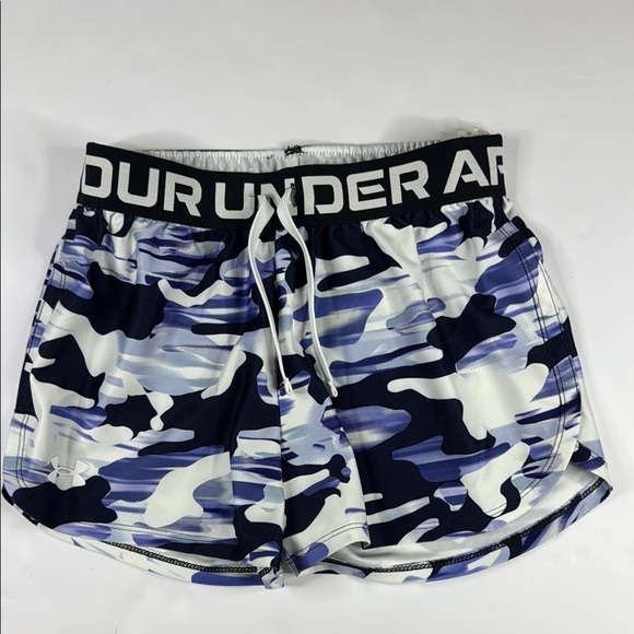 Under Armour Girls’ Black and Blue Camouflage Athletic Shorts Size‎ Medium - Picture 1 of 5